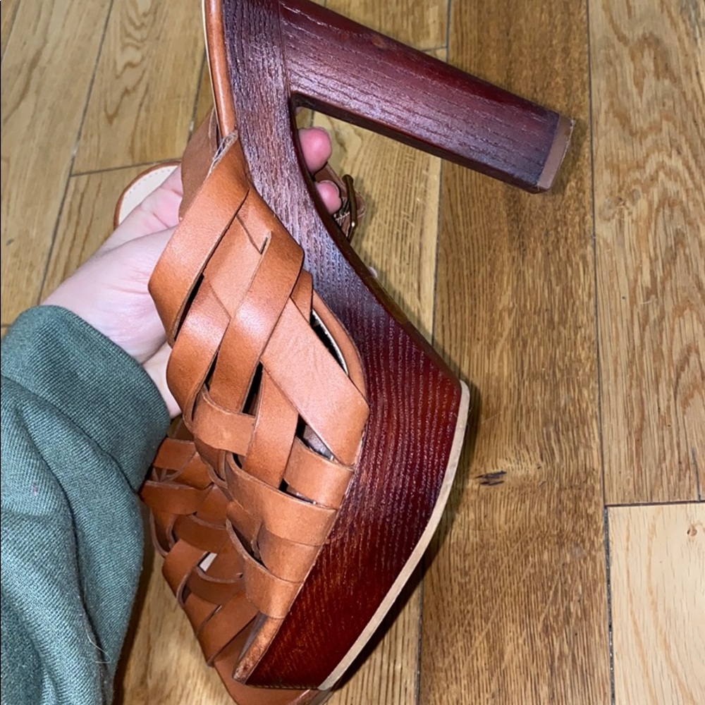 Heels - Picture 3 of 4